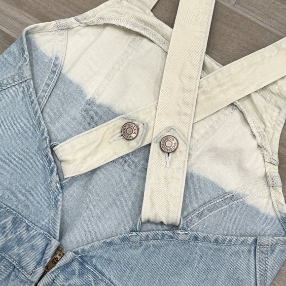 Ulla Johnson Claude Ombre Light Wash Flare Leg Denim Overalls in Women's Size 6 - Picture 11 of 16